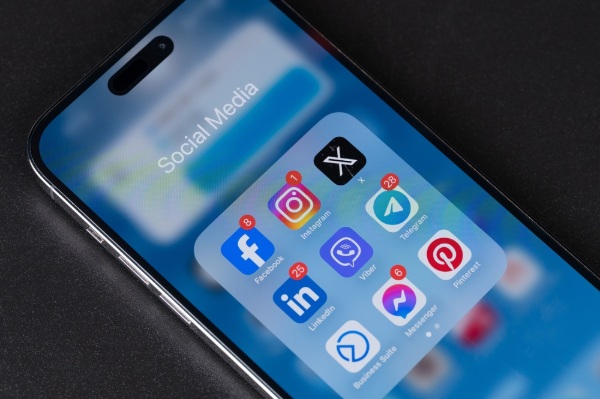 How to Find Someone’s Hidden Social Media Accounts in 2025 (7 Methods)